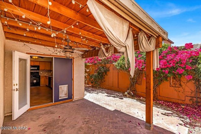 7638 E Saguaro Overlook Drive, Tucson, AZ 85710