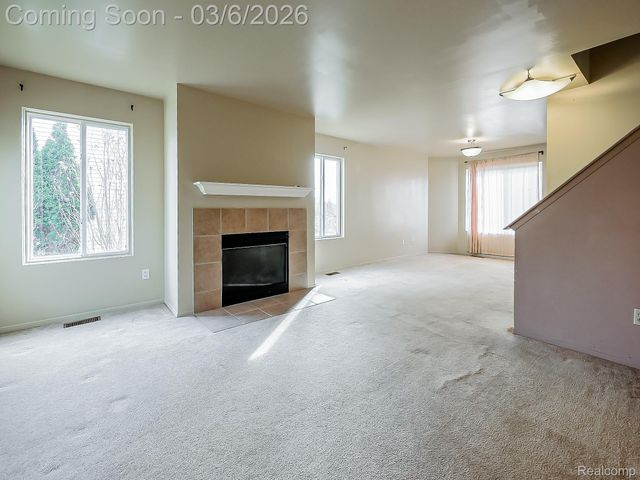 729 W Margaret Lane, Pontiac, MI 48341