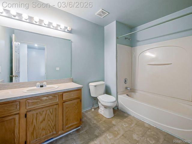 729 W Margaret Lane, Pontiac, MI 48341