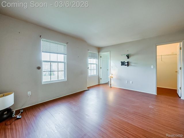 729 W Margaret Lane, Pontiac, MI 48341