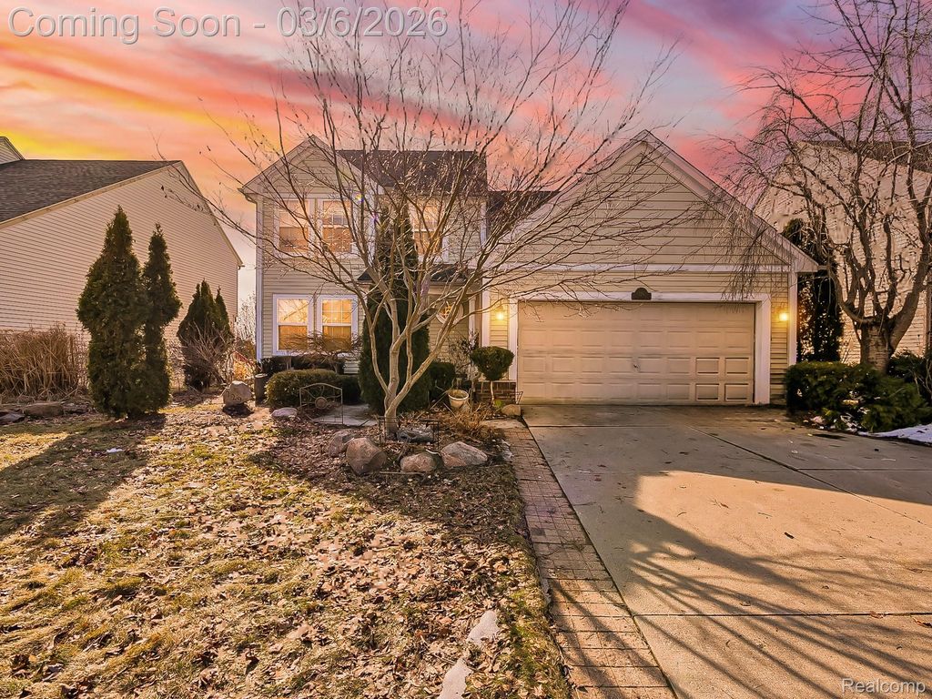 729 W Margaret Lane, Pontiac, MI 48341