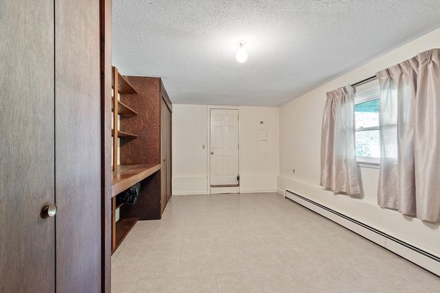 4 Hillside Rd, Gloucester, MA 01930