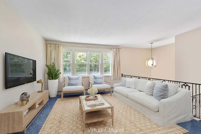 4 Hillside Rd, Gloucester, MA 01930