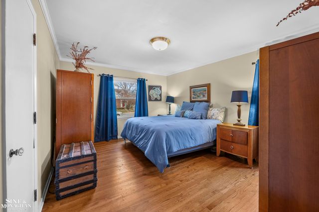 463 Colonial Court, Grosse Pointe Farms, MI 48236