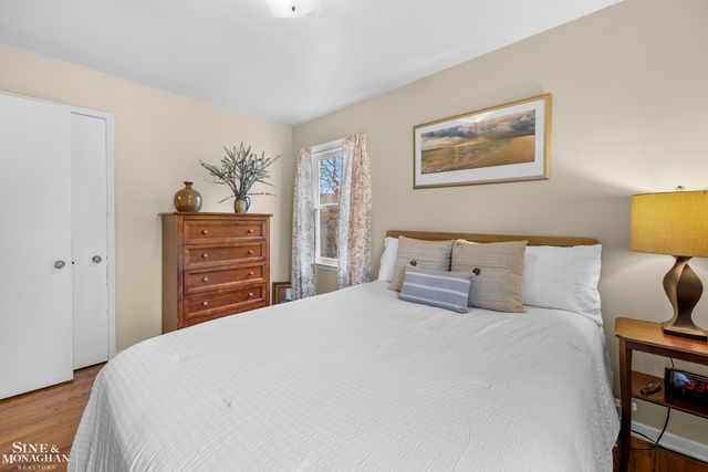 463 Colonial Court, Grosse Pointe Farms, MI 48236