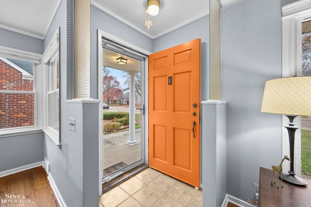 463 Colonial Court, Grosse Pointe Farms, MI 48236