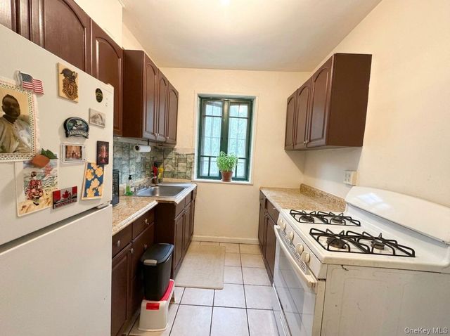 1604 Metropolitan Avenue 3F, Bronx, NY 10462