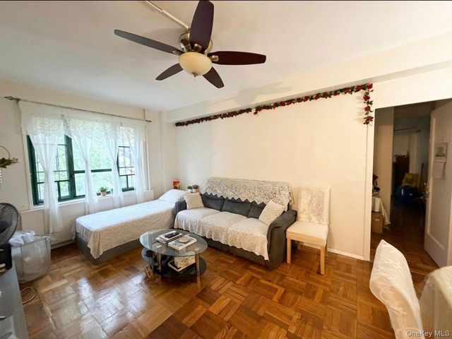 1604 Metropolitan Avenue 3F, Bronx, NY 10462