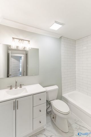 2405 NE Bankhead Parkway NE, Huntsville, AL 35801