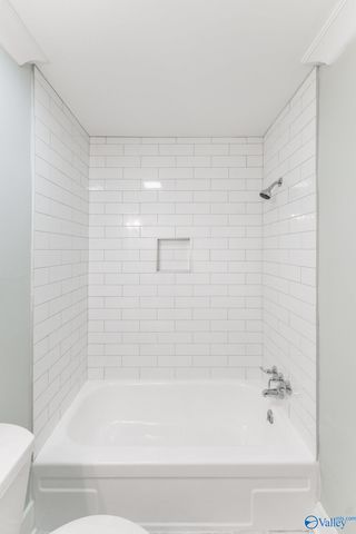 2405 NE Bankhead Parkway NE, Huntsville, AL 35801