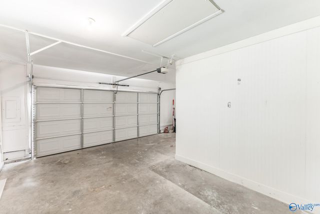 2405 NE Bankhead Parkway NE, Huntsville, AL 35801