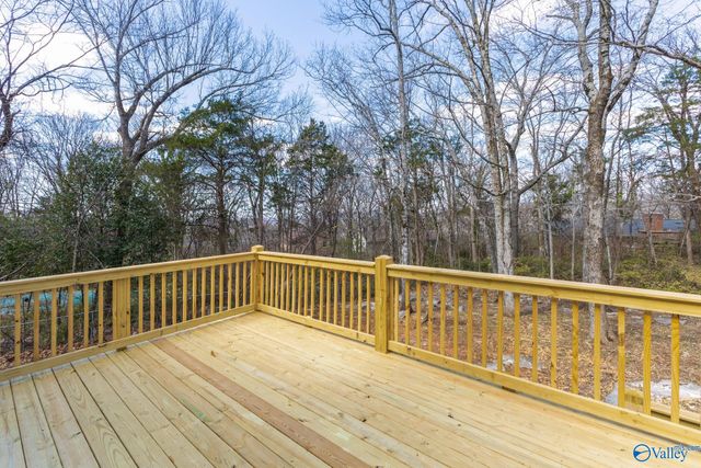 2405 NE Bankhead Parkway NE, Huntsville, AL 35801