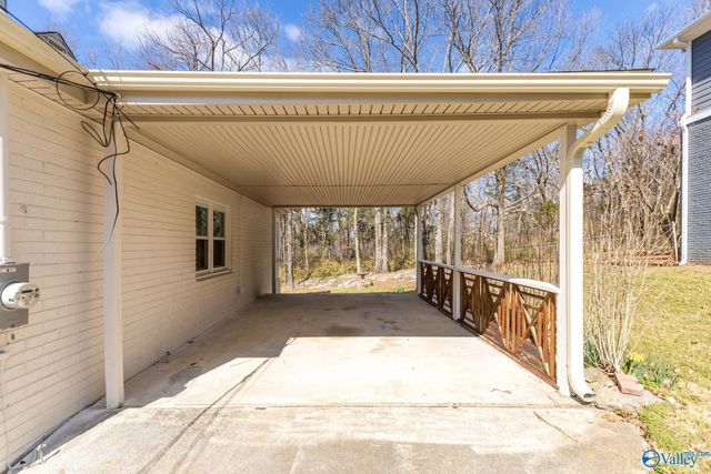 2405 NE Bankhead Parkway NE, Huntsville, AL 35801