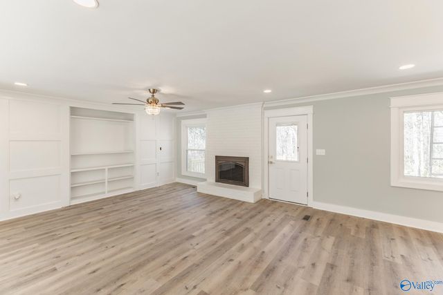 2405 NE Bankhead Parkway NE, Huntsville, AL 35801