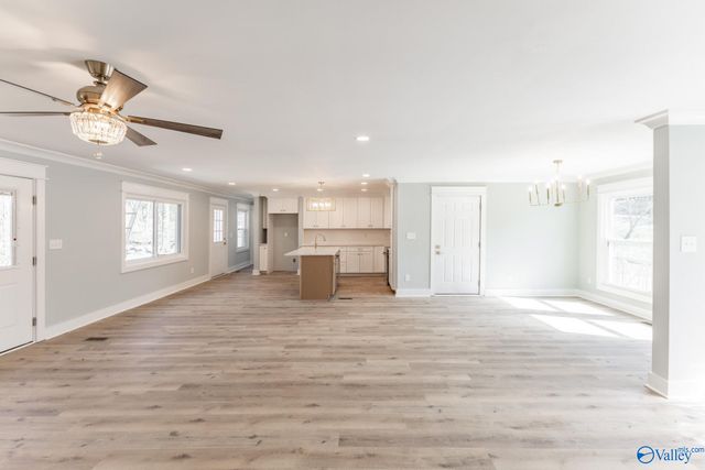 2405 NE Bankhead Parkway NE, Huntsville, AL 35801