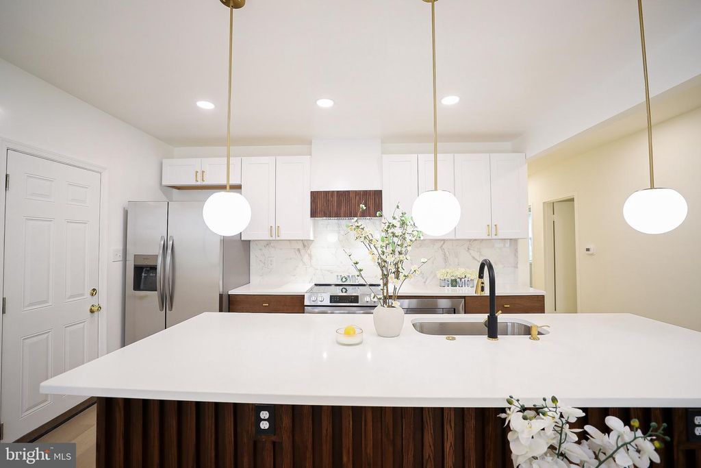 4311 FERNHILL AVE, Baltimore, MD 21215