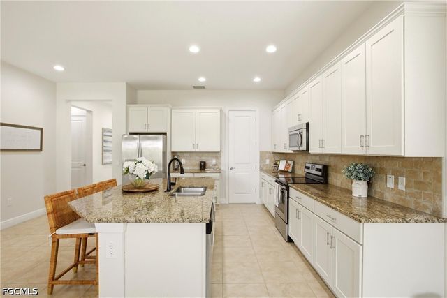 10604 Essex Square BLVD, Fort Myers, FL 33913