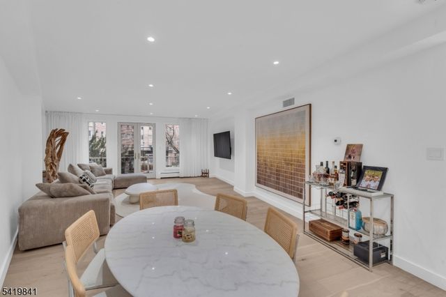 101 Shearwater Ct 25, Jersey City, NJ 07305