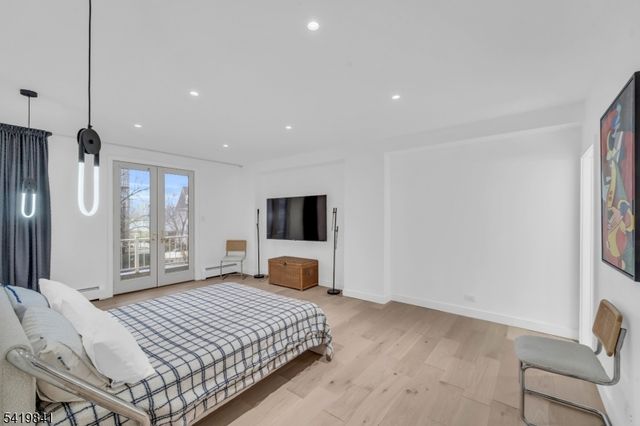 101 Shearwater Ct 25, Jersey City, NJ 07305