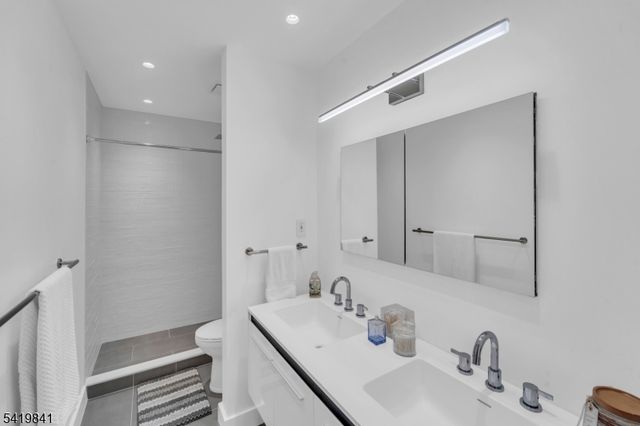 101 Shearwater Ct 25, Jersey City, NJ 07305