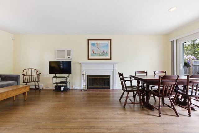 59 Route 6a 20-1, Dennis, MA 02638