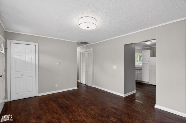 9846 Catalina Drive, Indianapolis, IN 46235