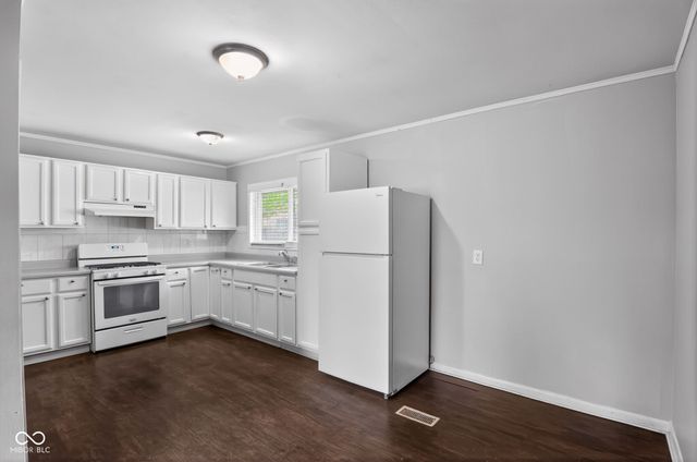 9846 Catalina Drive, Indianapolis, IN 46235