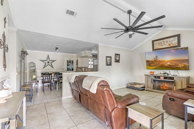 15816 Ramsey Road, Crosby, TX 77532