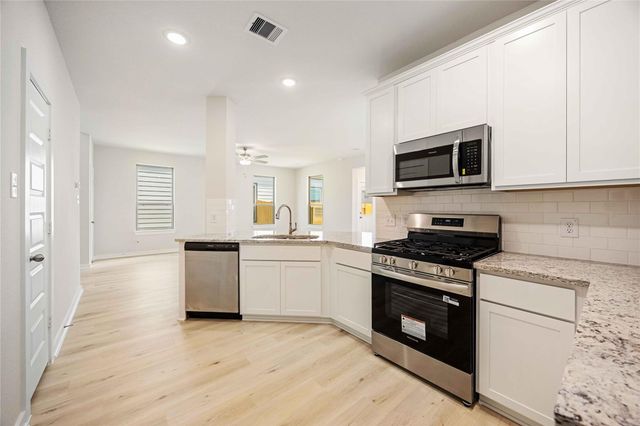 1128 Lilly Lane, Bellville, TX 77418