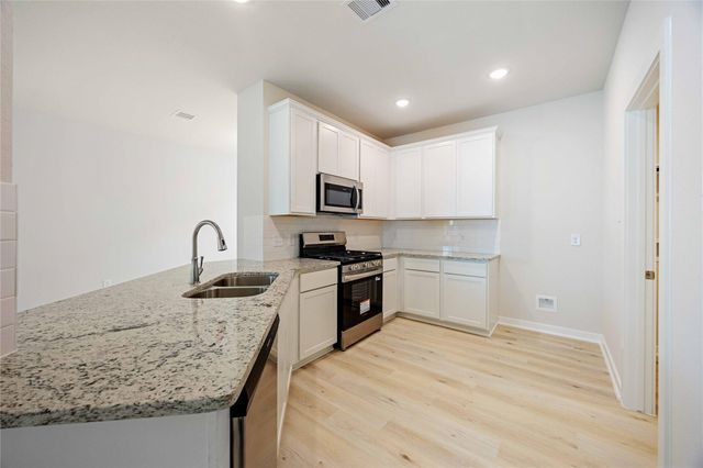 1128 Lilly Lane, Bellville, TX 77418