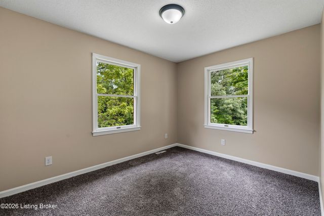 3884 Rineyville Rd, Elizabethtown, KY 42701