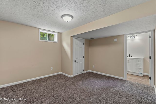 3884 Rineyville Rd, Elizabethtown, KY 42701