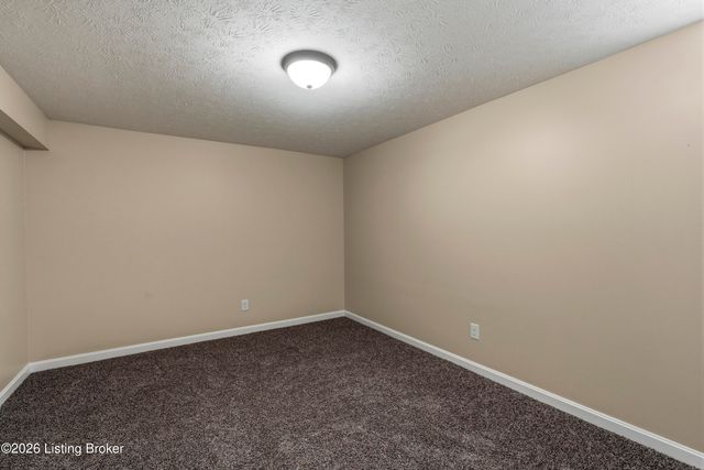 3884 Rineyville Rd, Elizabethtown, KY 42701
