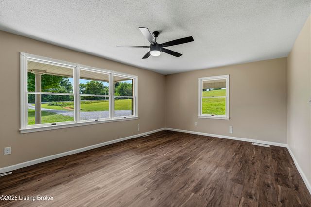 3884 Rineyville Rd, Elizabethtown, KY 42701