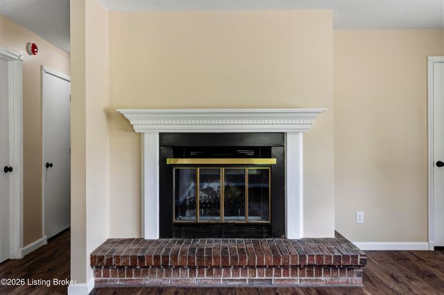 3884 Rineyville Rd, Elizabethtown, KY 42701