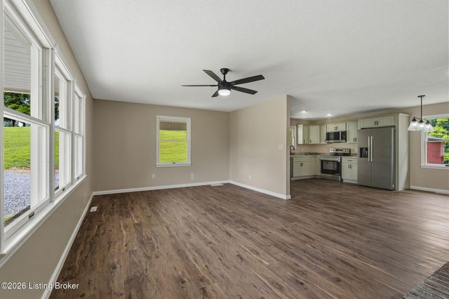 3884 Rineyville Rd, Elizabethtown, KY 42701
