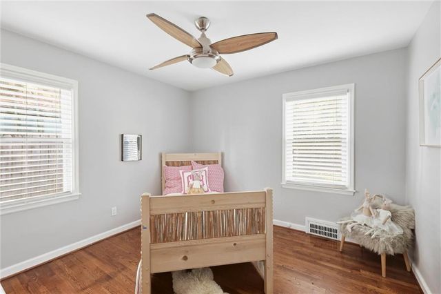 210 E Winthrope Road, Kansas City, MO 64113