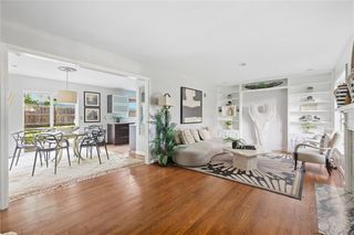 210 E Winthrope Road, Kansas City, MO 64113