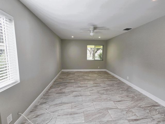 324 S Chillingworth Drive, West Palm Beach, FL 33409