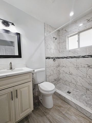 324 S Chillingworth Drive, West Palm Beach, FL 33409