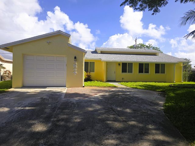 324 S Chillingworth Drive, West Palm Beach, FL 33409