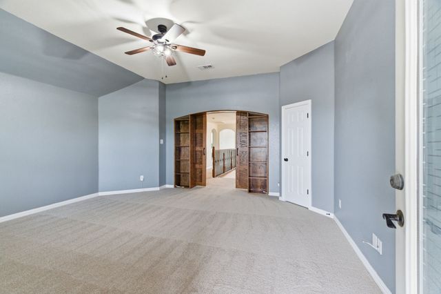 404 Sodbury Court, Roanoke, TX 76262