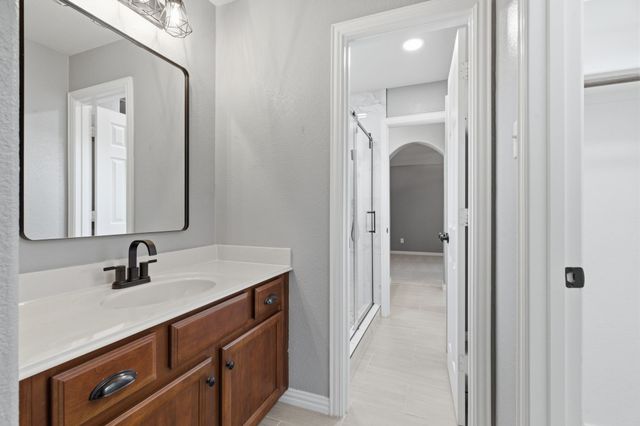 404 Sodbury Court, Roanoke, TX 76262