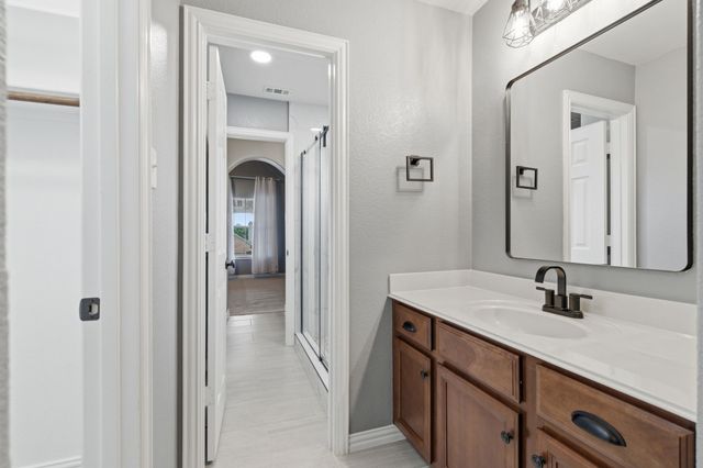 404 Sodbury Court, Roanoke, TX 76262