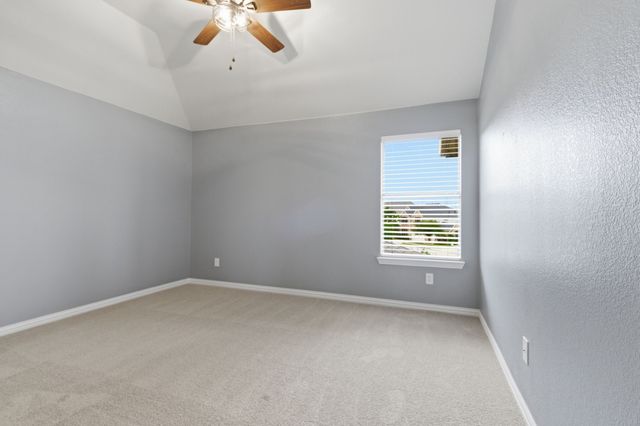 404 Sodbury Court, Roanoke, TX 76262