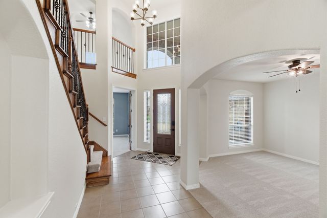 404 Sodbury Court, Roanoke, TX 76262