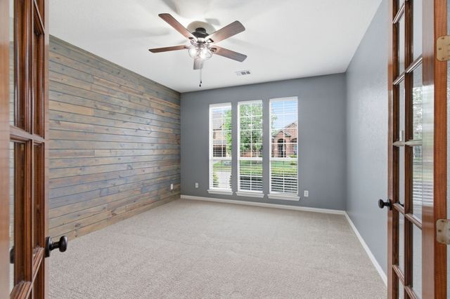 404 Sodbury Court, Roanoke, TX 76262