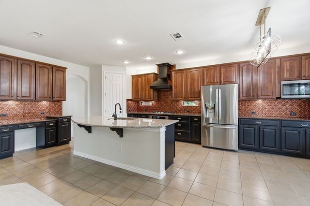 404 Sodbury Court, Roanoke, TX 76262