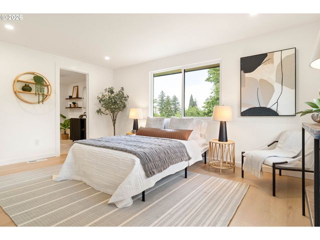 135 Nw 90TH Ave, Portland, OR 97229
