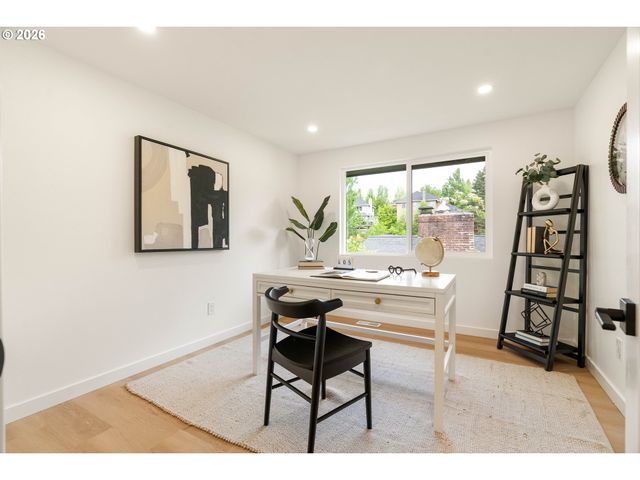135 Nw 90TH Ave, Portland, OR 97229